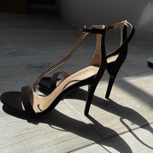 Dream Pairs Elegant Black Ankle Strap Heels